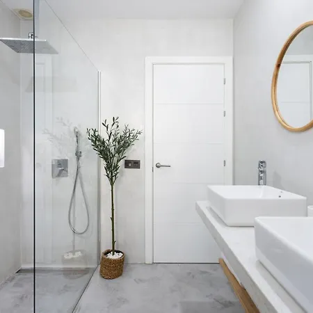 Home2book Cruz Center Beauty Design